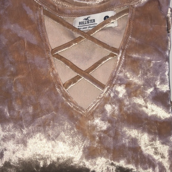 HOLLISTER - golden velvet party top - Picture 4 of 4